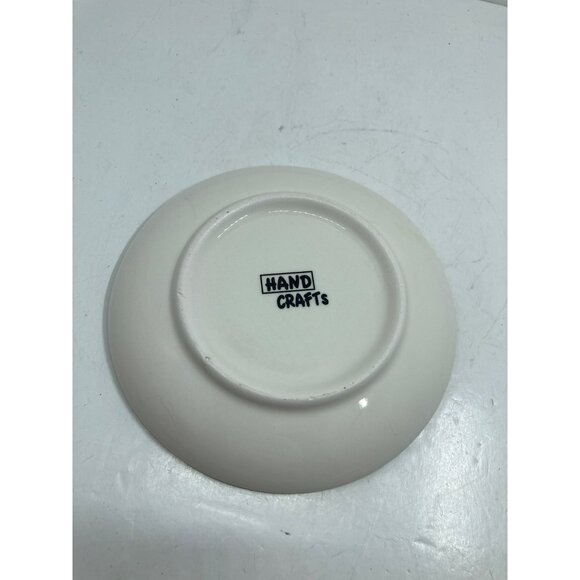 Handcrafted Ceramic Garlic Grater Plate With Leaf Design - Picture 2 of 4